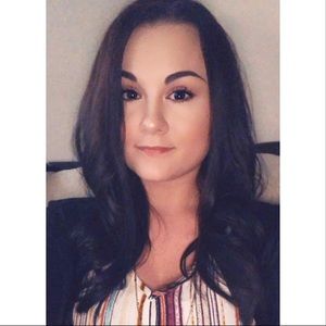 Meet your Posher, Mercedes